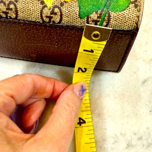 Gucci GG Supreme Padlock Small - Picture 16 of 16